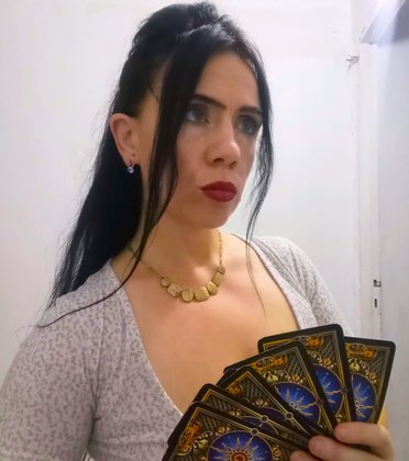 Elisa Jayne Tarot Medium